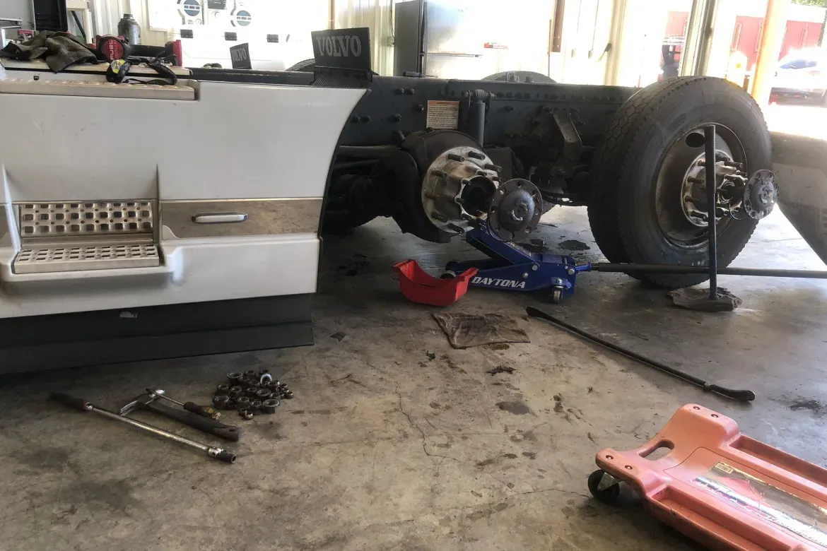 Reliable Truck and Trailer Maintenance in Bowling Green, KY – Highway Towing and Repair